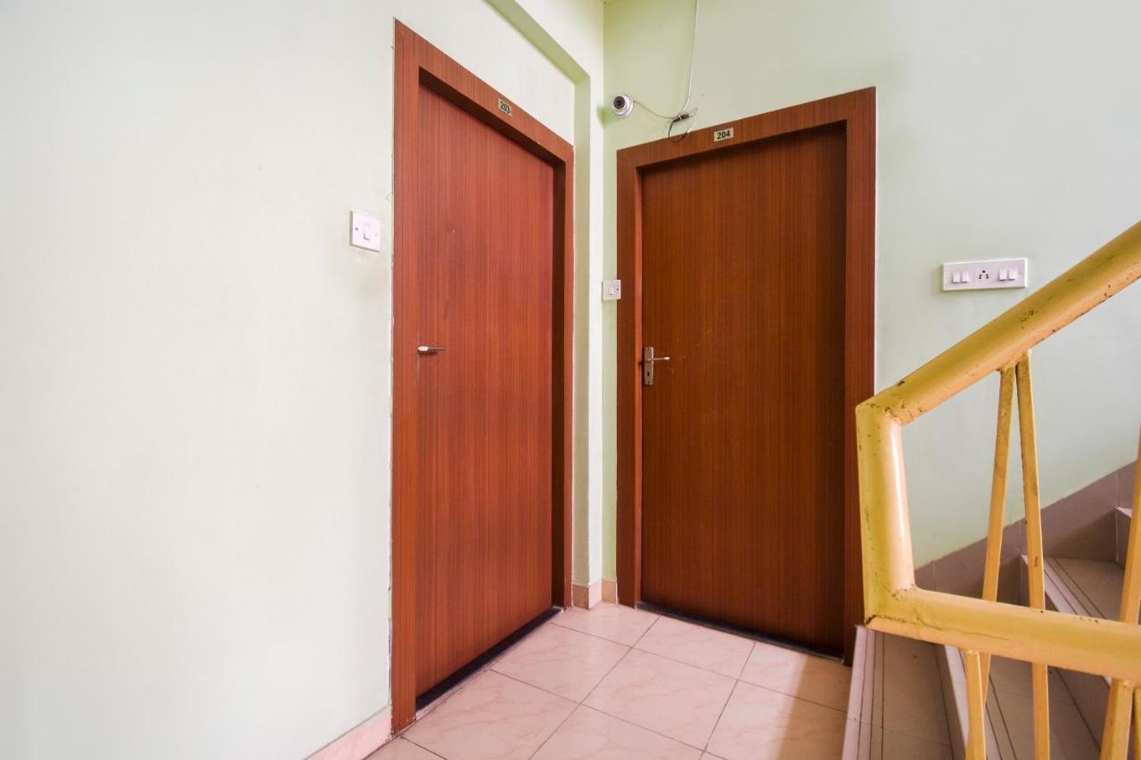 כלכותה Oyo 8125 Orchid Inn מראה חיצוני תמונה